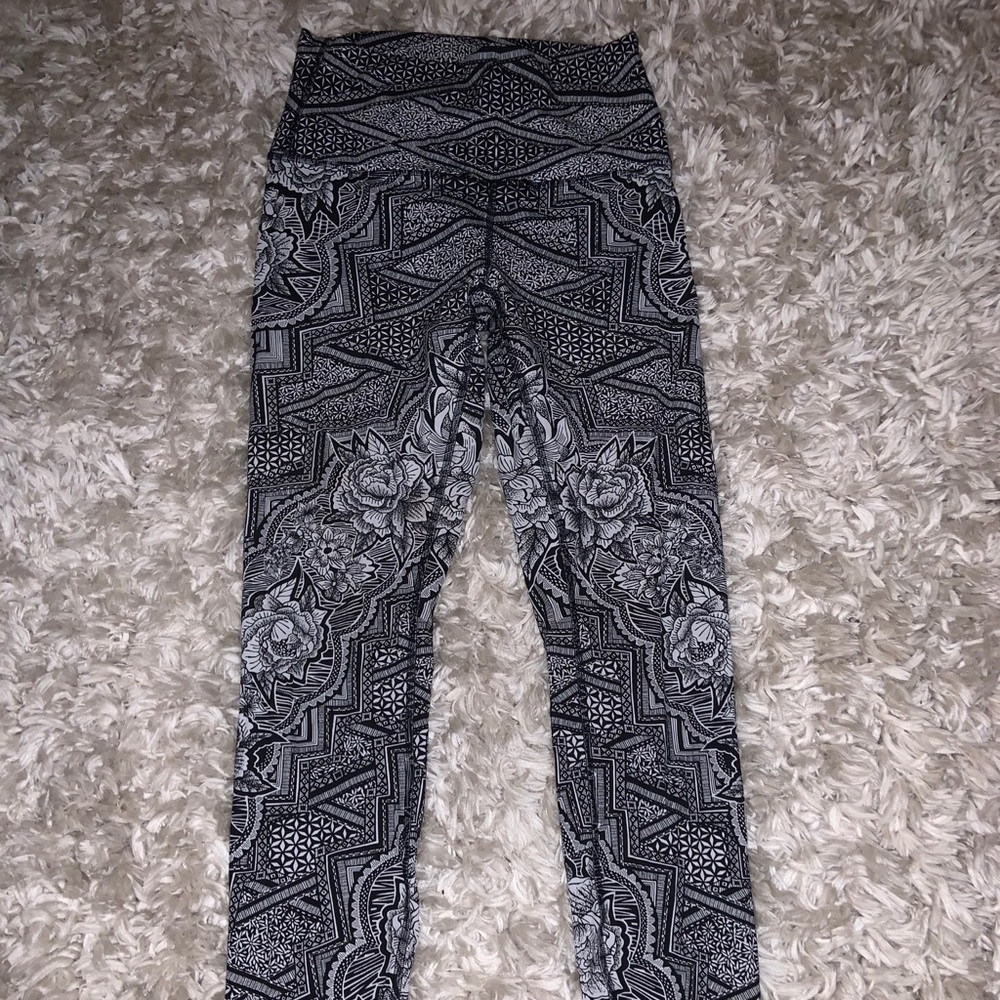 Lululemon Floral Leggings - Picture 2 of 3